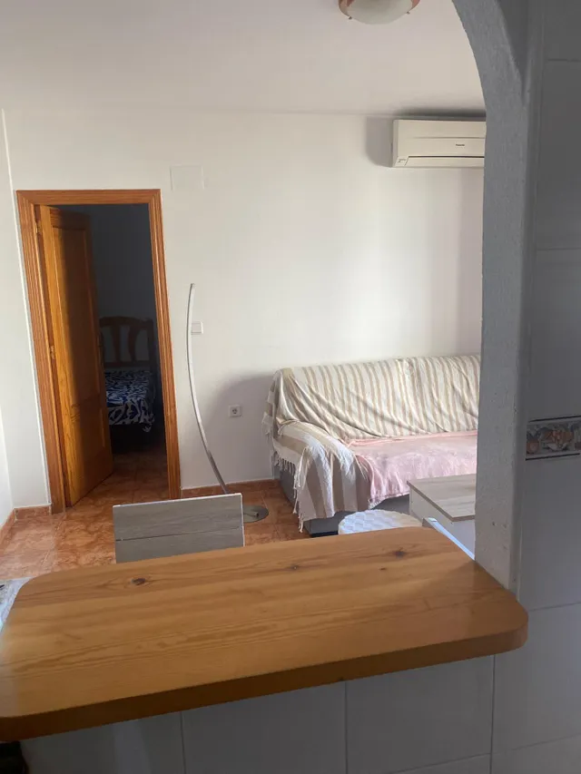 OPORTUNIDAD!!!!! APARTAMENTO CENTRICO CON PISCINA COMUNITARIA — 24