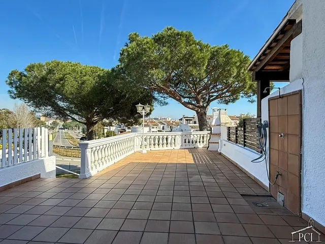 Casa adosada con piscina comunitaria - Sant Antonio de Calonge. — 23