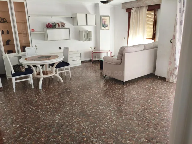 GRAN PISO CÉNTRICO EN VENTA EN ADRA