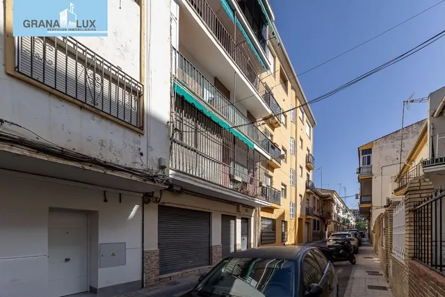 PISO JUNTO AVENIDA DE ANDALUCIA — 24