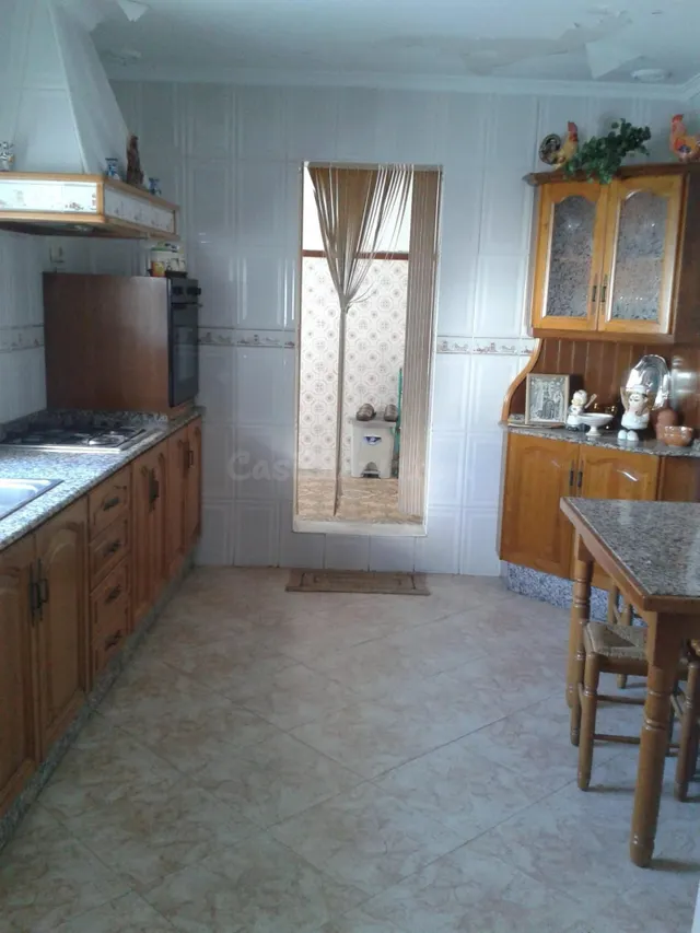 SE VENDE CASA EN BUENA ZONA - foto 2