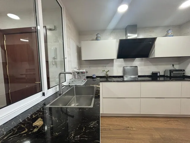 Piso 4 habitaciones 256m² en alquiler - Reconquista — 15