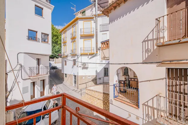 La mejor casa rural de Güejar Sierra se acaba de poner a la venta — 27