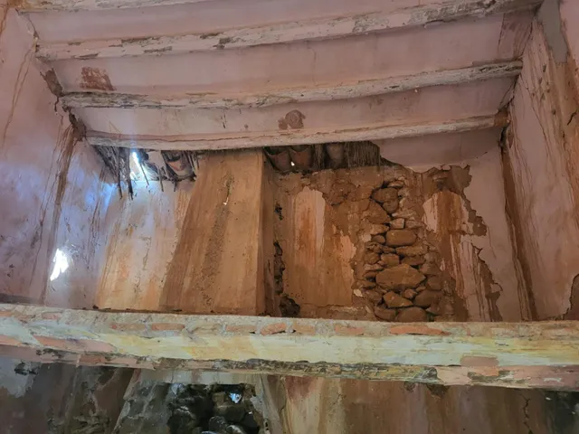 MASIA PARA REFORMAR CON TERRENO EN TÉRMINO DE VALL D'ALBA, LUZ Y AGUA CERCA — 10
