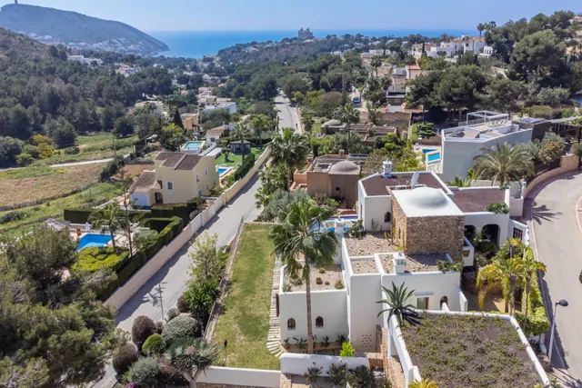 Villa de Estilo Finca Mediterránea con Vistas al Mar en Moraira — 3