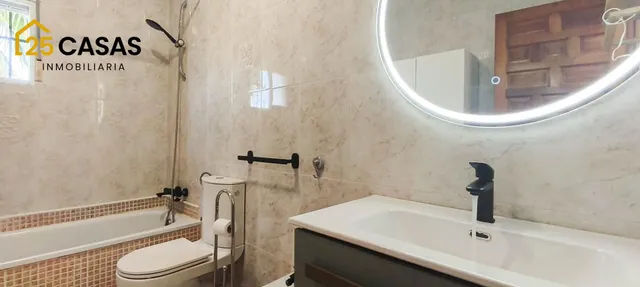 Chalet independiente con piscina y gran parcela en La Marina — 17
