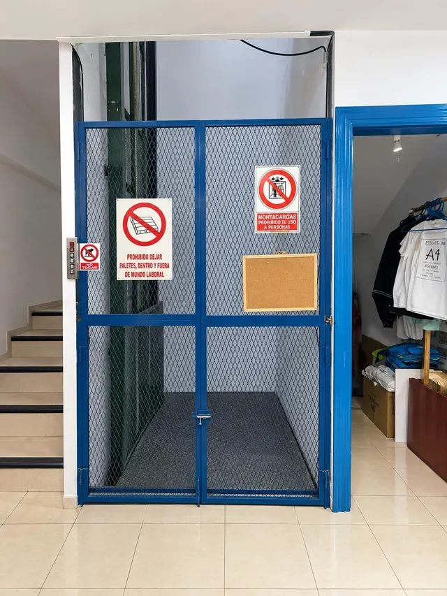 EDIFICIO EN VENTA – POLÍGONO EL CERRO, SEGOVIA - foto 5