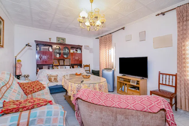 Amplia y Luminosa Casa en el Corazón de Monachil — 8