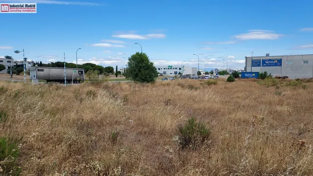TERRENO EN VENTA EN AVDA. LEALTAD, POLÍGONO INDUSTRIAL LOS O - foto 4