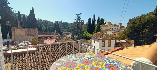 Espectacular casa en Albaycin con terracita y vistas a la Al