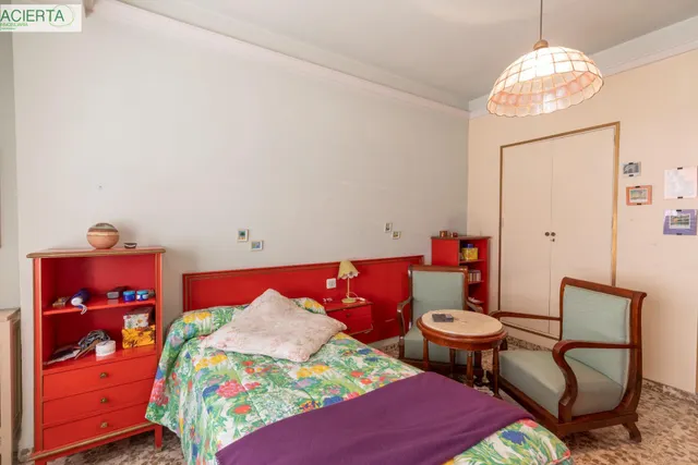 Amplia vivienda en pleno centro de Granada — 22