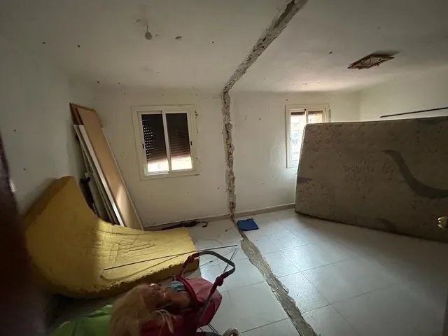 SE VENDE PISO EN BADALONA, ZONA SANT ROC — 5