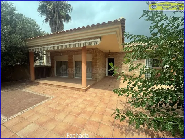 Impresionante Chalet en Urb. Montepinar - El Esparragal con 