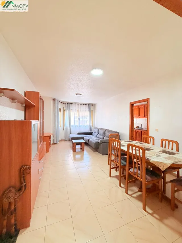 Se vende gran piso de 92m2 con 3 habitaciones dobles en zona rio cervol! 1ª planta edificio sin ascensor! — 29