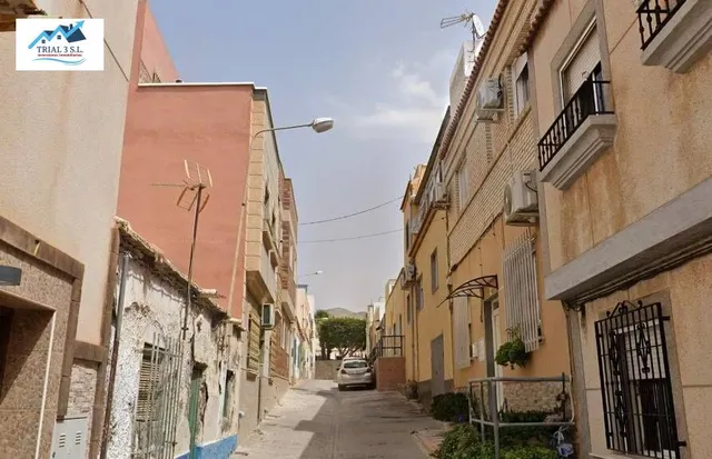 Venta de Casa Adosada en Adra (Almería) — 2