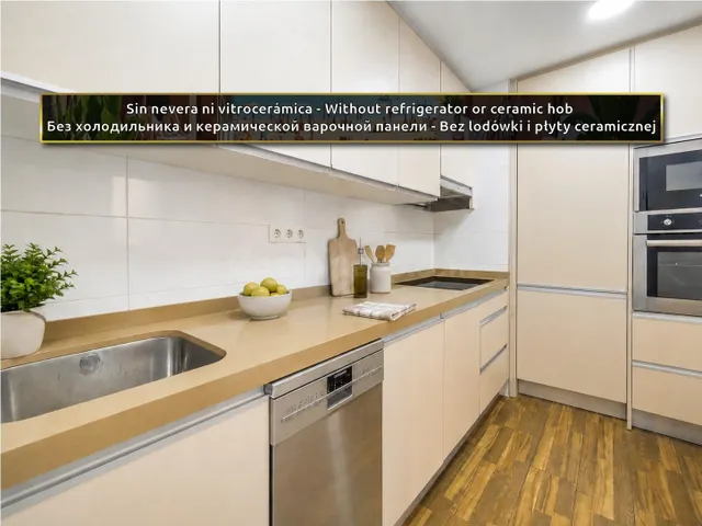 Apartamento con plaza de garaje y trastero, Torrevieja — 3
