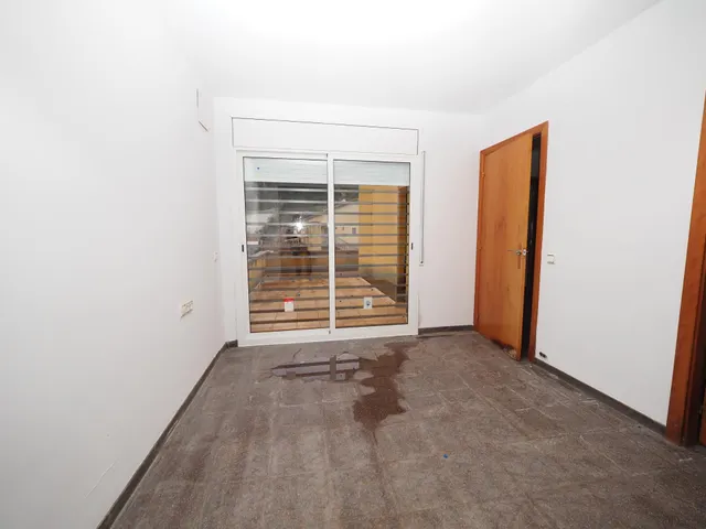 SE VENDA CASA UNIFAMILIAR EN CUBELLES, ZONA MAS TRADER — 23