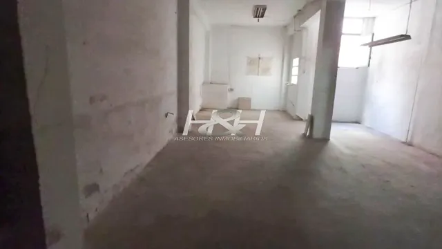 Local espacioso junto al Empalme. / HH Asesores, Inmobiliaria en Burjassot/ — 13