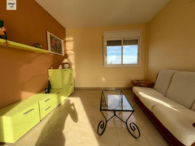 ESPECTACULAR CASA CON PISCINA — 12