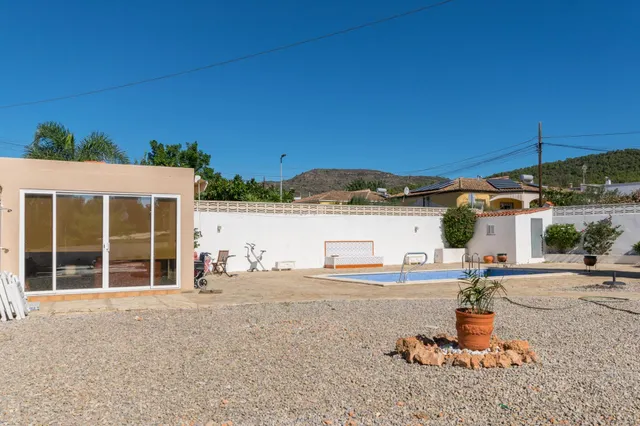 Ref 04406 - Chalet independiente con piscina en Olocau. — 19