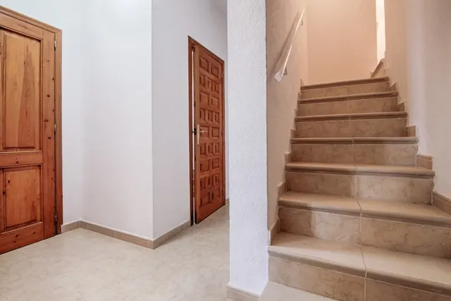 VILLA AUTÉNTICA ESPAÑOLA CON IMPRESIONANTE VISTA PANORÁMICA AL MAR — 11