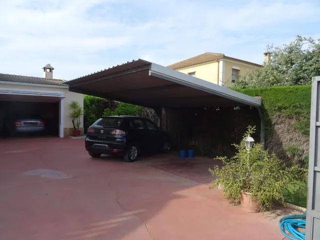 Casa o chalet independiente en carretera del aeropuerto — 18