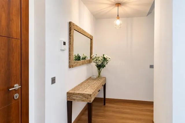 Piso amplio, moderno y luminoso de tres habitaciones junto a - foto 5