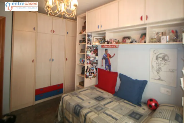 PRECIOSA CASA ADOSADA EN POLÍGONO 3, PARA ENTRAR A VIVIR — 26