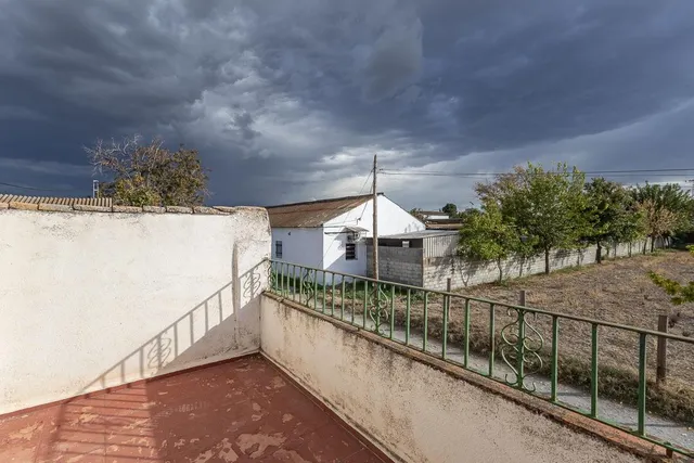 Cortijo con casa de 117 m2 y terreno de 2.312 m2 en Santa Fe — 15