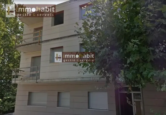 Edificio en venta en Avenida d'Arbeca — 2
