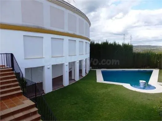 ¡fantástica casa de 3 plantas con loft y piscina en Posadas! — 5