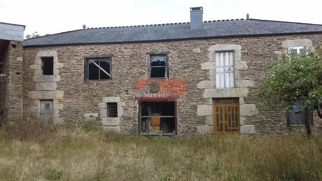 SE VENDE CASA DE PIEDRA SEMI-REFORMADA  CON FINCA CERRADA CERCA DE BÓVEDA — 8