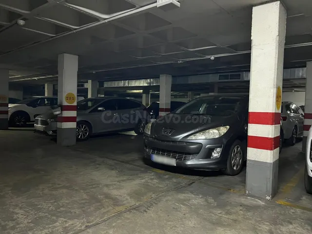 Garaje 12m² en venta - Cruz Roja - Capuchinos - foto 4