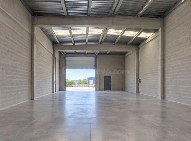 NAVE EN ALQUILER EN PAIPORTA — 3