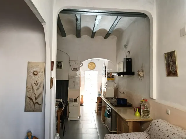 Se vende encantadora casa semi reformada en el corazón de Aspe — 10