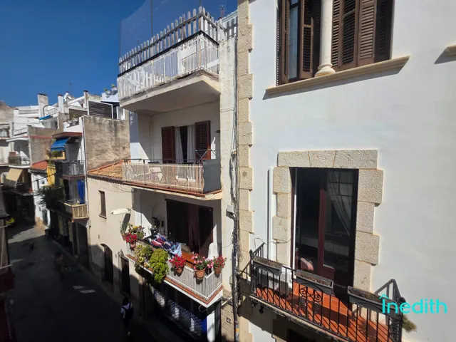 Bonito piso con patio en bonita calle centro Sitges — 21