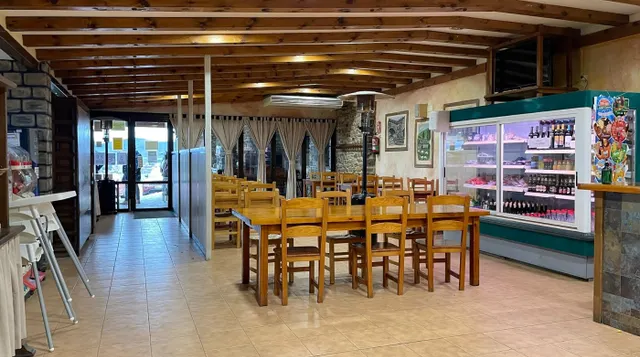 Venta de restaurante y fábrica de embutidos — 14