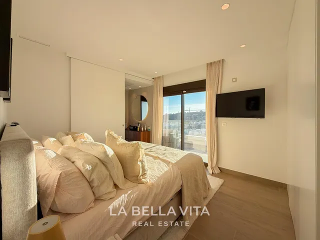 Villa moderna con sótano y piscina privada en venta en Finestrat - Benidorm — 32