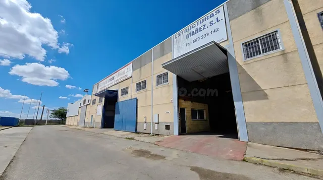 NAVE INDUSTRIAL EN VENTA EN LA BARCA DE LA FLORIDA (JEREZ) |