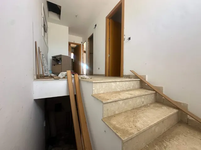 Piera Casa de dos plantas con patios, terrazas y garaje. — 17