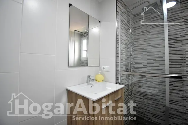 ¡SEGUNDA LÍNEA DE PLAYA! EXTERIOR REFORMADO CON GARAJE, PISCINA Y TERRAZA — 38