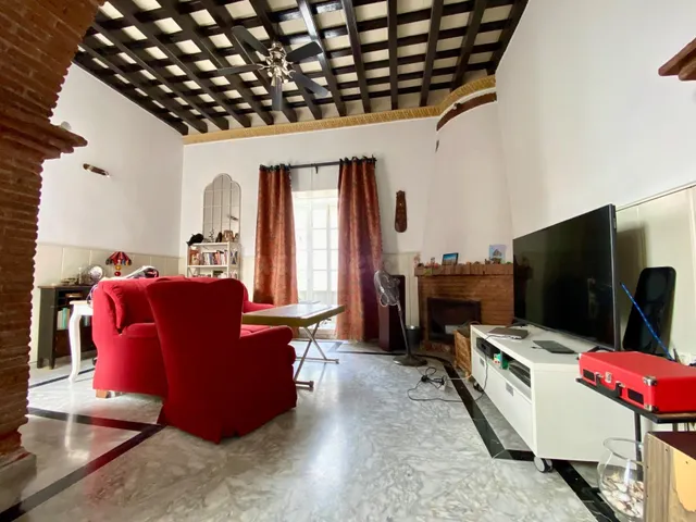 Exclusiva casa independiente de 5 dormitorios en la Alameda - foto 4