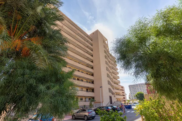 Apartamento de dos dormitorios con vistas la mar — 21