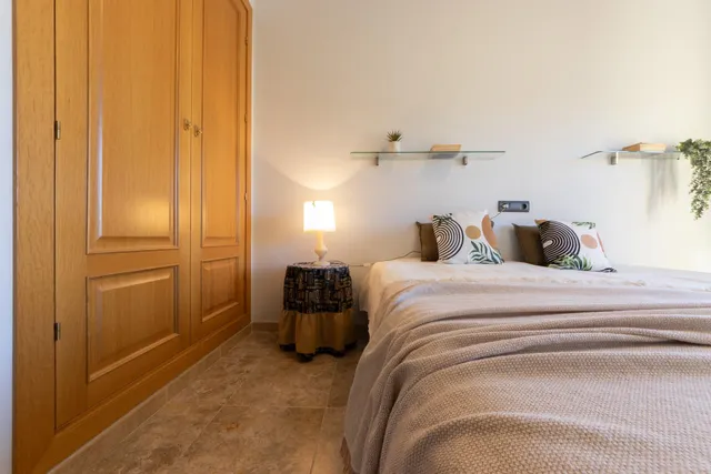 Espectacular Chalet en Mont-Roig del Camp con Piscina y Amplio Jardín — 30