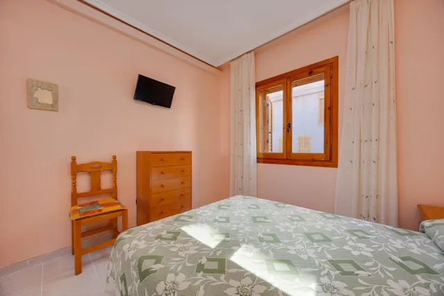 Apartamento de 3 dormitorios y piscina comunitaria en Acequion, Torrevieja — 11