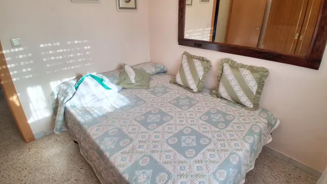 CASA CON TERRENO RÚSTICO VENTA ALMENARA DE TORMES. Urbis te ofrece una casa con terreno rústico en venta en Almenara de Tormes, Salamanca. — 43