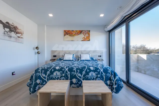 Chalet de lujo en venta en Colmenarejo con piscina climatizada — 31