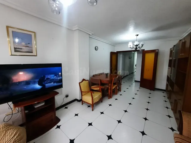 PISO EN EL CENTRO CON 3 DORMITORIOS