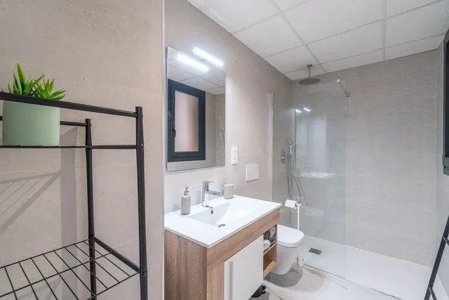 Apartamento 2 habitaciones 81m² en venta - PAU 8 - foto 4