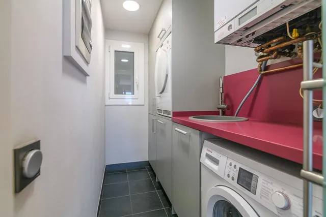 Exclusividad y diseño: 2º piso con ascensor, parking y suite de lujo — 33